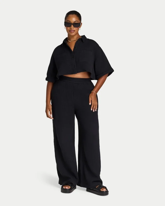 Camisa corta de resort para mujer – negra Camisa corta de resort para mujer – negra