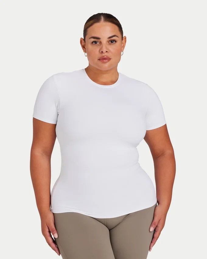 Camiseta básica para mujer – blanca Camiseta básica para mujer – blanca