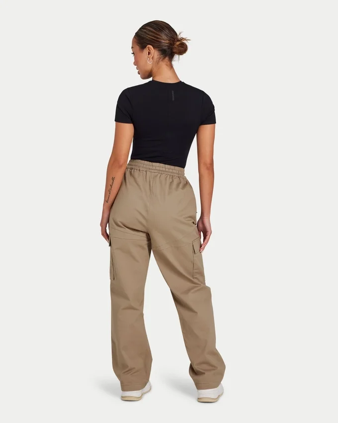 Camiseta básica para mujer – negra Camiseta básica para mujer – negra