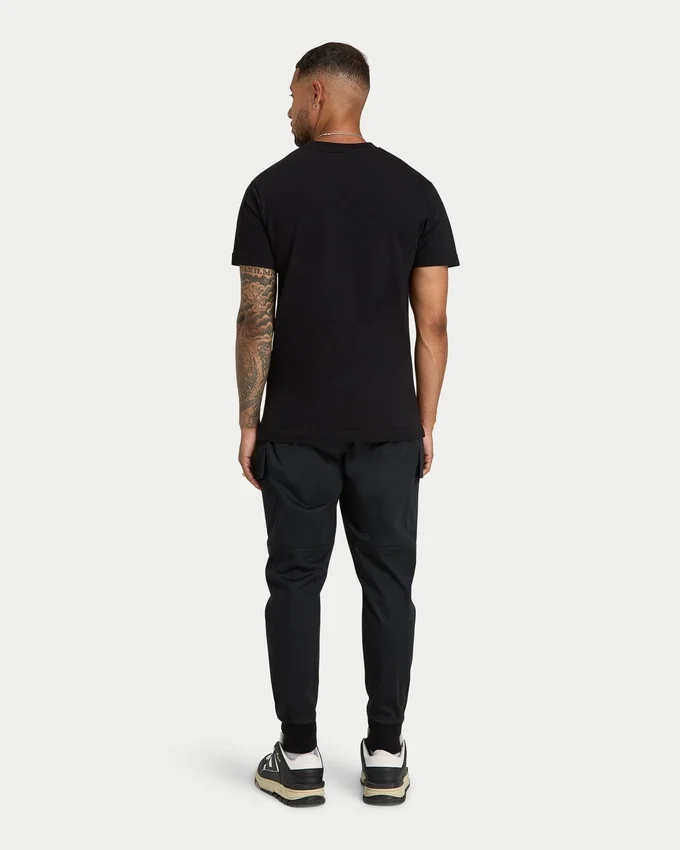 Camiseta de corte regular de la marca Mens Label Camiseta de corte regular de la marca Mens Label