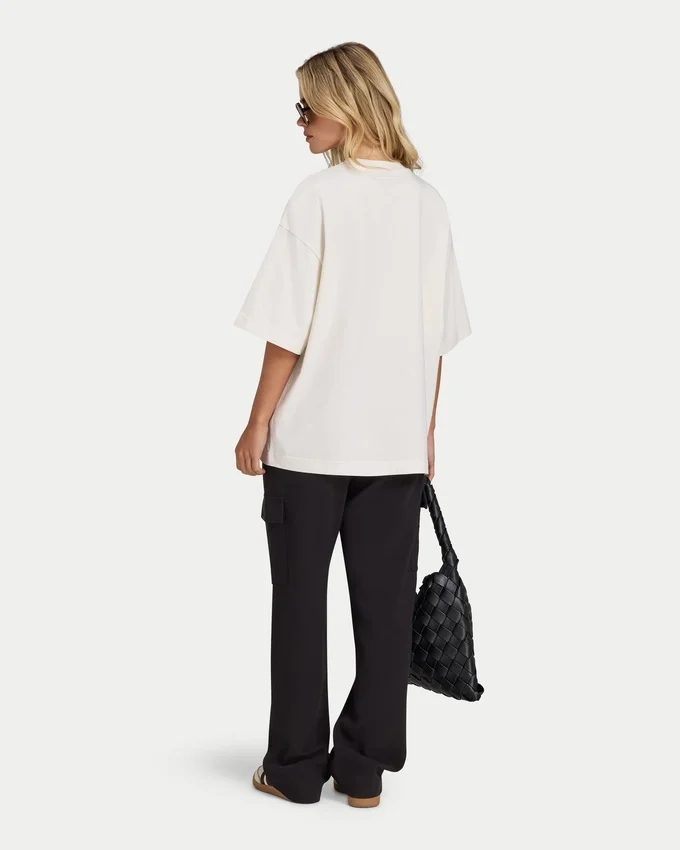 Camiseta oversize «Studio» para mujer Camiseta oversize «Studio» para mujer
