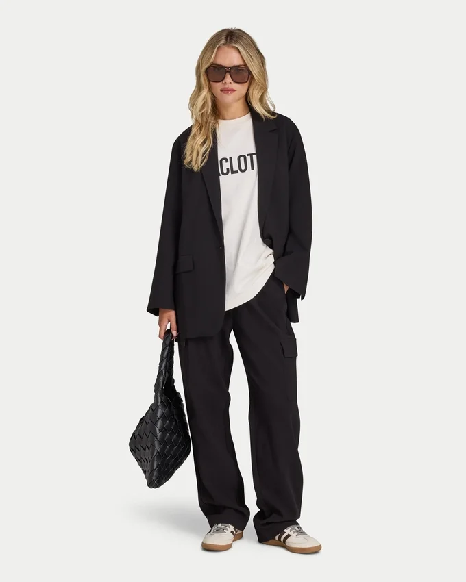 Camiseta oversize «Studio» para mujer Camiseta oversize «Studio» para mujer