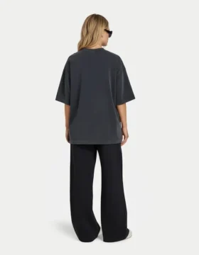 Camiseta Signature oversize lavada exclusiva para mujer