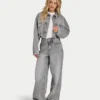 Chaqueta vaquera corta para mujer
