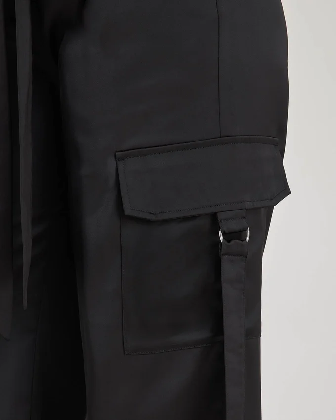 Pantalón cargo entallado para mujer Pantalón cargo entallado para mujer