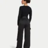 Pantalón cargo entallado para mujer Pantalón cargo entallado para mujer
