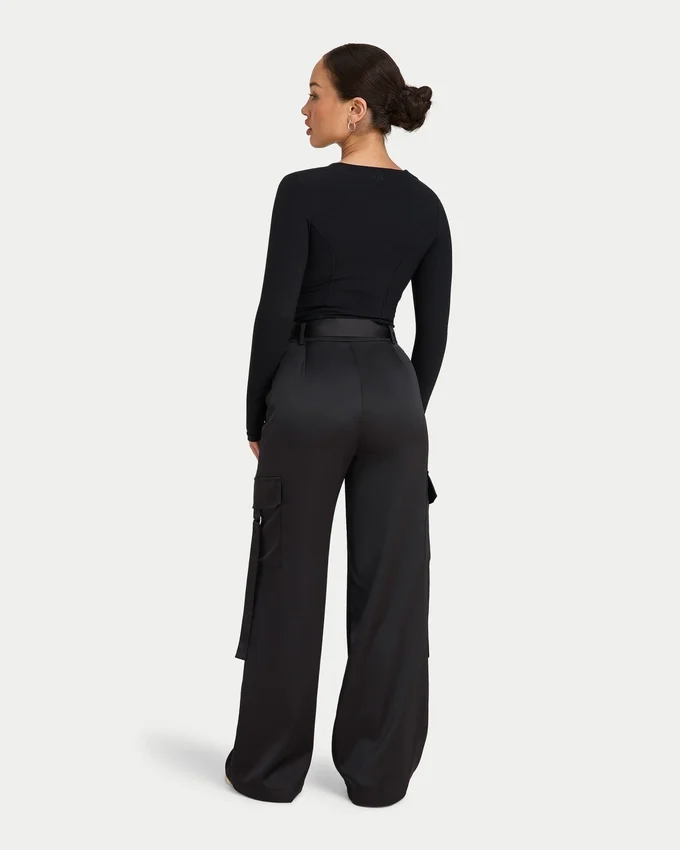 Pantalón cargo entallado para mujer Pantalón cargo entallado para mujer