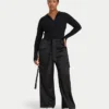 Pantalón cargo entallado para mujer Pantalón cargo entallado para mujer