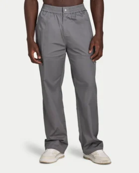 Pantalón cargo holgado y funcional para hombre