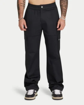 Pantalón cargo holgado y funcional para hombre