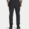 Pantalón cargo técnico entallado para hombre