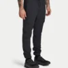 Pantalón cargo técnico entallado para hombre