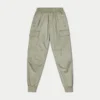 Pantalón cargo utilitario para hombre – gris verdoso