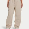 Pantalones cargo para mujer – color avena Pantalones cargo para mujer – color avena
