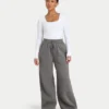 Pantalones de chándal de mujer de corte ancho «Collective» – gris carbón Pantalones de chándal de mujer de corte ancho «Collective» – gris carbón