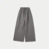Pantalones de chándal de mujer de corte ancho «Collective» – gris carbón Pantalones de chándal de mujer de corte ancho «Collective» – gris carbón