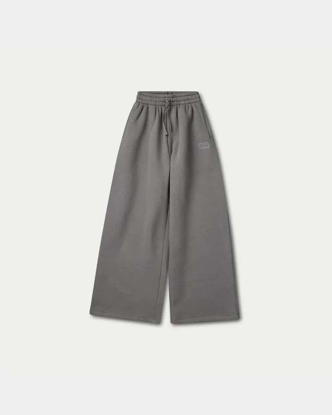 Pantalones de chándal de mujer de corte ancho «Collective» – gris carbón Pantalones de chándal de mujer de corte ancho «Collective» – gris carbón