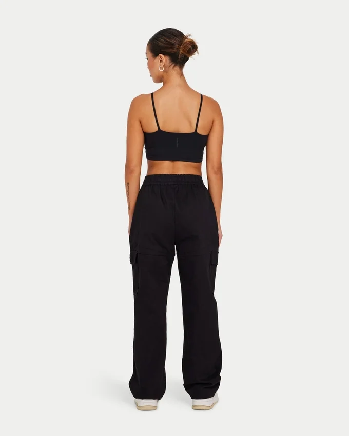 Partes de arriba básicas para mujer – negro Partes de arriba básicas para mujer – negro