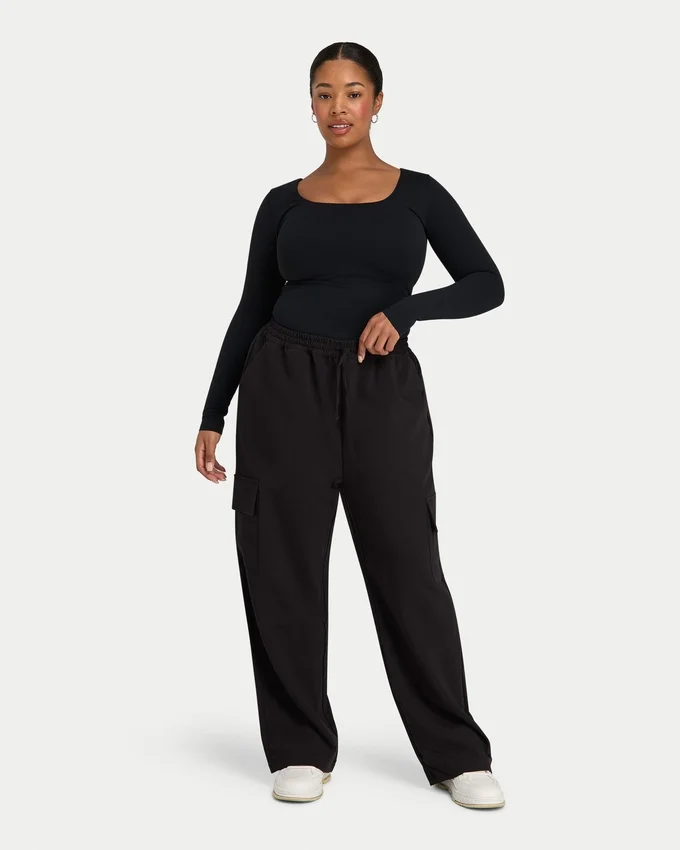 Partes de arriba de manga larga «Dual Wear» de la colección Essentials para mujer – negro Partes de arriba de manga larga «Dual Wear» de la colección Essentials para mujer – negro