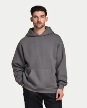 Sudadera con capucha oversize de hombre con estampado de grafitis