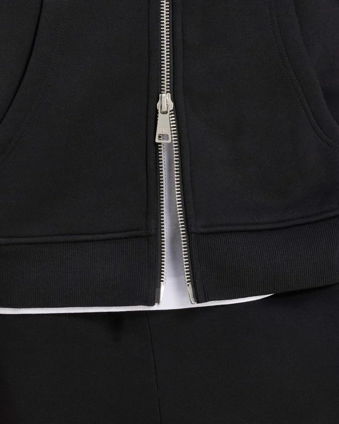 Sudadera con capucha y cremallera oversize, un básico para hombre Sudadera con capucha y cremallera oversize, un básico para hombre