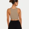 Top corto «Racer» de la colección «Base» para mujer – gris verdoso Top corto «Racer» de la colección «Base» para mujer – gris verdoso
