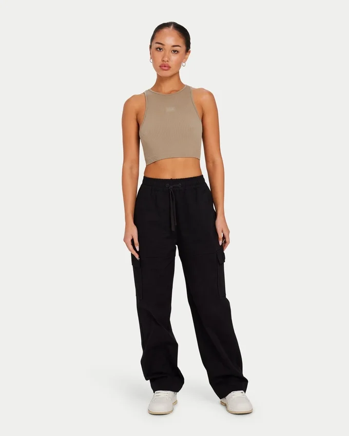 Top corto «Racer» de la colección «Base» para mujer – gris verdoso Top corto «Racer» de la colección «Base» para mujer – gris verdoso