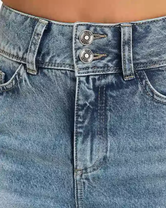 Vaqueros de pierna ancha de Denim – lavado medio Vaqueros de pierna ancha de Denim – lavado medio